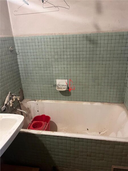 Titan Piata Minis Garsoniera bloc mixt curat